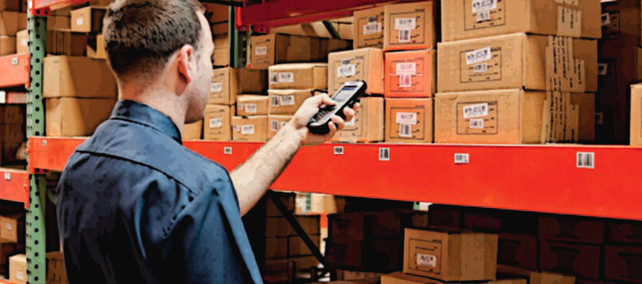 приемка товара на складе. упаковщик товара на склад. приемка на складе. поставщики фото. склад китай.